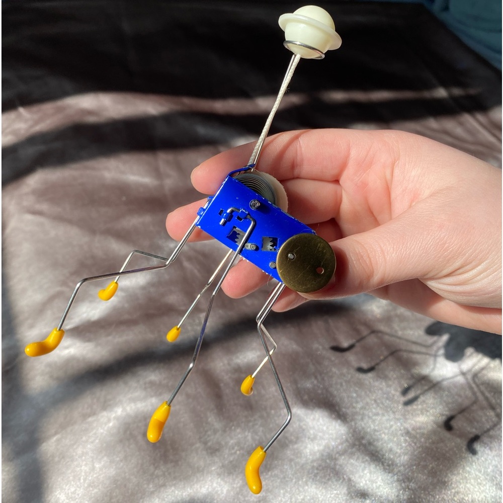 wind up toy - Picture 5 of 6